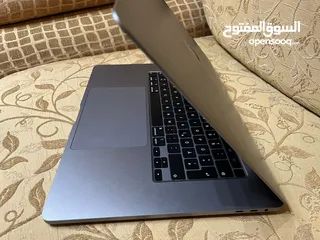  5 Apple MacBook Pro 16“ Intel i9-9980HK 32GB 1 TB AMD Radeon Pro 5500M 4GB Touch Bar