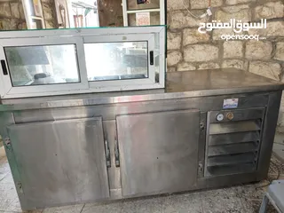  1 ثلاجة عرض سلطات للمطاعم شغالة مية بالمية