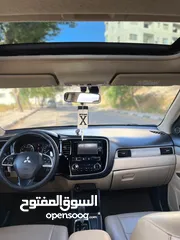  6 ميتسوبيشي اوتلاندر 2015 يد أولى بحالة ممتازة وفحص نخب وخالي من العيوب