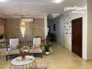  4 للبيع شقة في تلاع العلي دوبلكس طابقين المساحة 180م  مع ترس مساحة 50م