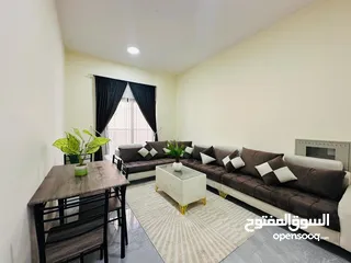  1 F3 / قرب دوار السفينة غرفة وصالة للايجار الشهري الشامل - مفروشة فرش جديد - 2 بلكونة  - شامل الفواتير
