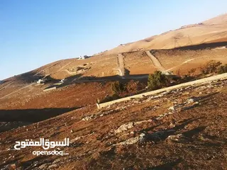  2 قطعة ارض 500م مفروزه قريبة من ترخيص شمال عمان من الجهة الشرقية ذات منسوب