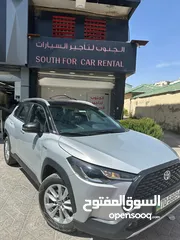  1 استأجر الان جيب تويوتا كورولا كروس هايبرد 2023 فل كامل اضافات باقل الاسعار فقط من شركة الجنوب
