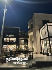  1 محلات تجارية للإيجار داخل مجمع تجاري في عبدون - خلف السفارة السعودية