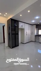 12 منزل مستقل راقي للبيع