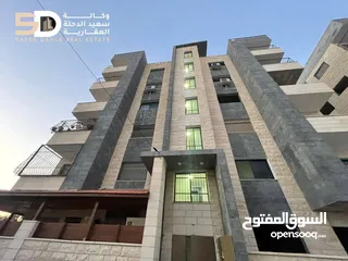  2 شقة_سكنية  فاخرة جدا بموقع مميز وخدمات ماركة