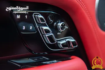  11 Range Rover Vogue 2019 Autobiography Plug in hybrid Black Edition