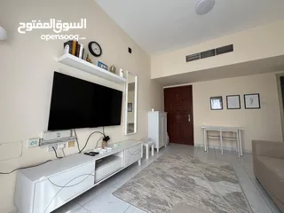 4 أوول ساكن شقة غرفة وصالة مفروشة بالكامل للايجار الشهري في عجمان منطقة الجرف