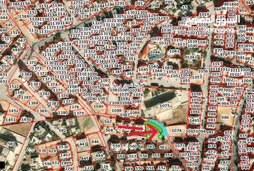  2 للبيع قطعة ارض جنوب عمان خريبة السوق العلكوميه على ثلاث شوارع منطقة سكنية بسعر مغري