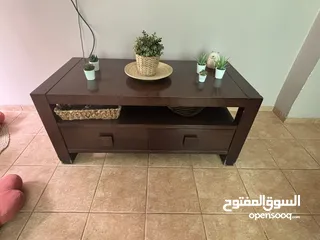  1 طقم طربيزات نوع فاخر من محلات فتح الله لون خشبي غامق