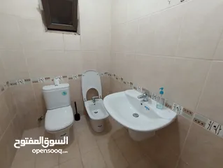  9 شقة غير مفروشة للإيجار 300م2 ( Property 19203 )-174847862