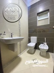 13 شقة ارضية فارغة للايجار خلدا  مساحة 230م مع ترس و حديقة 300م تشطيبات و ديكورات سوبر ديلوكس