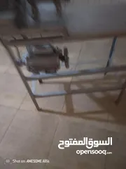  4 عدة مطعم فلافل وحمص للبيع بسعر حرق