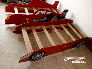  1 تختين على شكل هيكل سيارة مستعملة للبيع