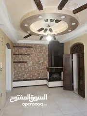  19 شقه فاخره  للايجار ( ديكورات فخمه )