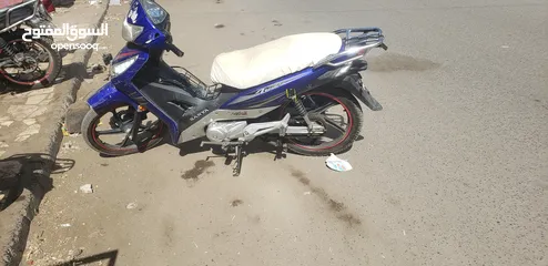  2 متر سانيا  شخصي نظيف جدا ماقد افتك فيه مسمار قعاده وكالة مكينيه كرت  المشتري يتصل ب1800 سعودي عرطة