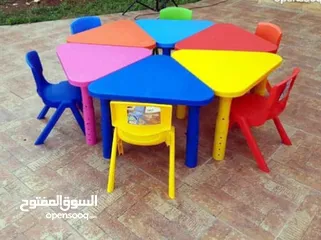  1 طاولة مثلثة للاطفال. توصيل لجميع المحافظات