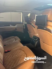  4 Audi A8L 2015