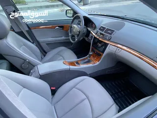  18 مرسيدس 2009 E200 بانوراما   استخدام شخصي  فل كامل وفحص كامل   وعداد قليل ((100 الف كم فقط