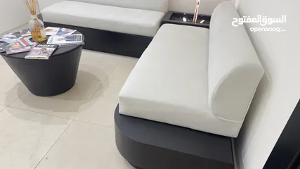  4 اثاث استراحة ( كورنر انيق جدا مع كاونتر و كرسي)لعيادة او مركز صحي مودرن فاخر جدا و جودة عالية