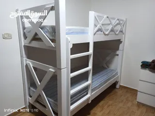  14 تخوت طابقين مع تخت اضافي من الأسفل مع درج وجوارير وارفف من وسط التخت سرير شبابي وأسرة سرير