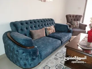  1 كنب بحال الوكالة