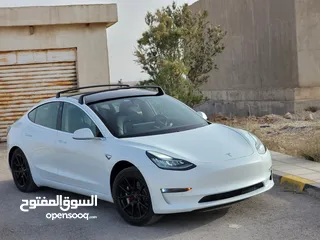  8 TESLA MODEL 3 2019 MID RANGE  تيسلا موديل ثري ميد رينج مميزه بحالة ممتازه