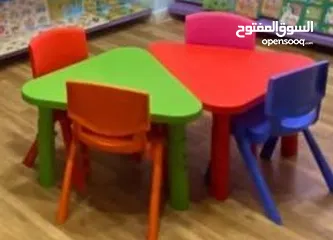  2 طاولة مثلثة للاطفال. توصيل لجميع المحافظات