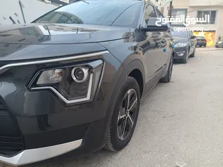  4 كيا نيرو هايبرد2023
