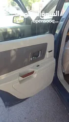  13 سيارة كاديلاك نوع SRX موديل 2006 بحالة جيدة جداً تتميز بداخلية نظيفة جداً