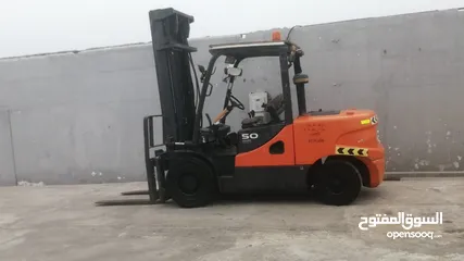  1 Dosan forklift 5ton