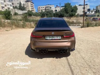  3 BMW 330e plug إن