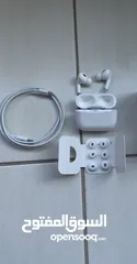  10 Apple Watch Ultra 2 + AirPods Pro 2