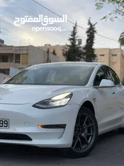  1 Tesla model 3 2020 standard plus
