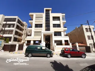  2 للبيع شقة 210م في ارقى مناطق عبدون