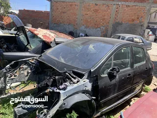  1 السياره للبيع قطع