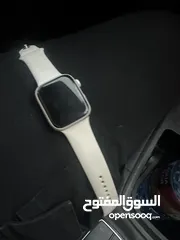  3 Apple watch series 7 للبيع بحالة ممتازة