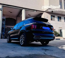  5 للبيع سياره جيب كيا سورينتو 2020  مميزة كامل الاضافات لون اسود ملوكي