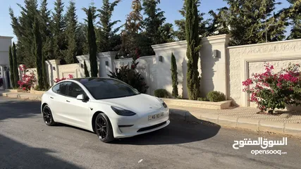  1 تسلا موديل 3 ستاندر بلس فحص7 جيد B+ اوتوسكور قابل للتفاوض عند المعاينة جمرك جديد