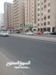  5 محل للايجار