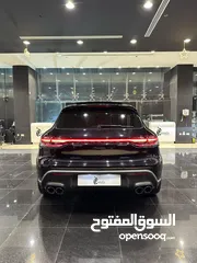  6 Porsche Macan Model 2022