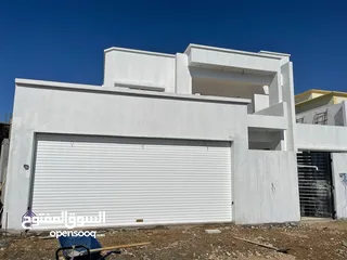  29 أبواب مداخل السيارات  المنيوم عماني الصنع درجه اولى