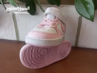  1 حذاء رياضي بناتي