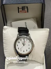  6 ساعة جلد سوداء أنيقة بتصميم كلاسيكي عصري، تجمع بين الفخامة والبساطة لتكمل أناقتك راقيه وحلوة جميلةة
