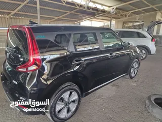  4 كيا سول كهرباء كامل كارفاكسها كلين ممشى قليل فحص كامل بطارية كبيرة