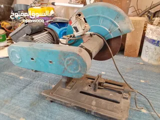  4 صاروخ ثابت ومقدح
