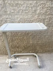  4 طاولة طعام للمرضى