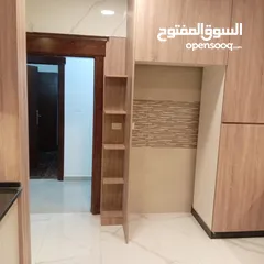  14 دابوق ـ شقه فارغه فاخره وحصريه ـ  للايجار لم تسكن ـ  سوبر ديلوكس ـ 200 متر ـ 9500 دينار