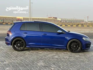  7 Volkswagen Golf R 2016