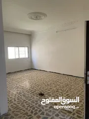  1 منزل كبير  الزرقاء/ الوسط التجاري